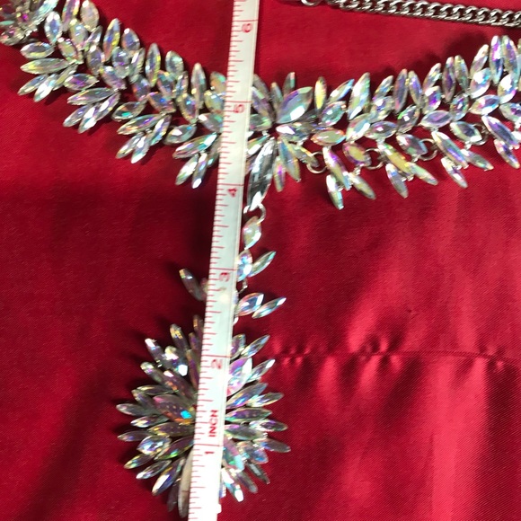 “NWOT” GORGEOUS SLIGHT CHOKER W PENDENT- AB STONES - Picture 3 of 4